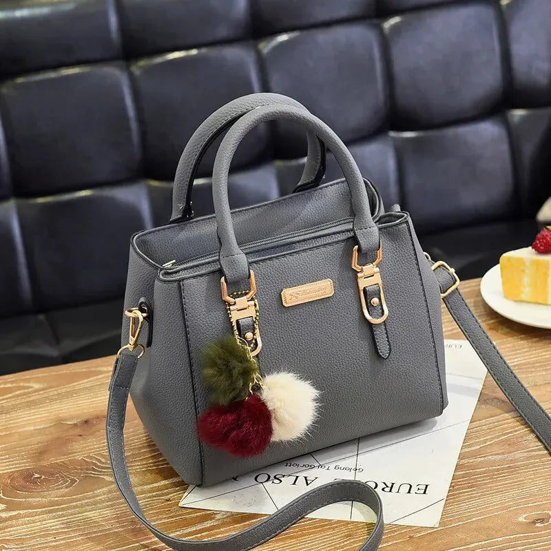 Petit Sac à Main Femme Bandoulière – Sac Chic Vintage en Cuir PU avec Pompon | Luna™